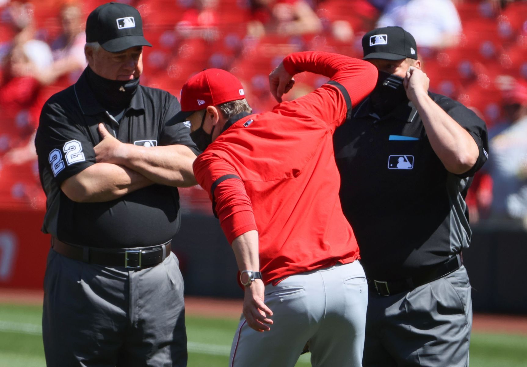 Cardinals 5, Reds 2